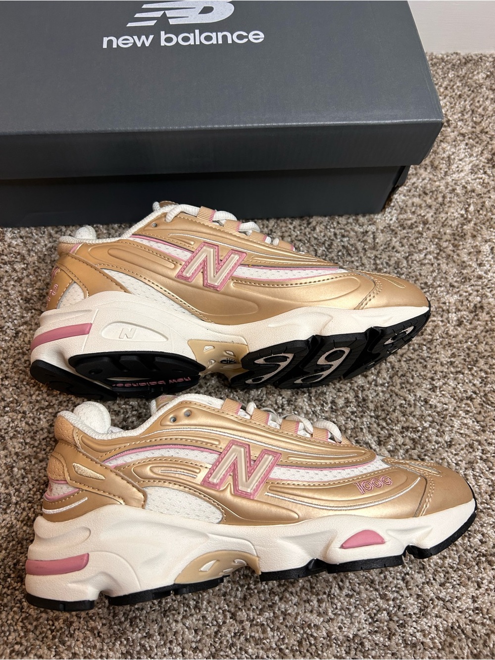New Balance 1000 Size 6 Women's - Picture 4 of 8